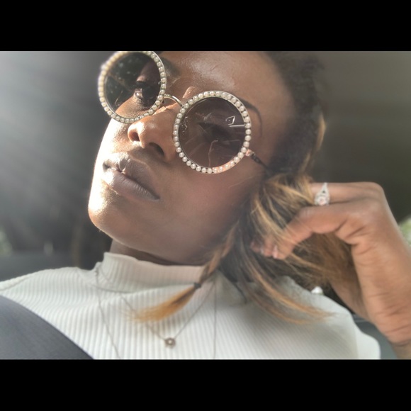 Meet your Posher, Tiffany - Picture 3 of 6